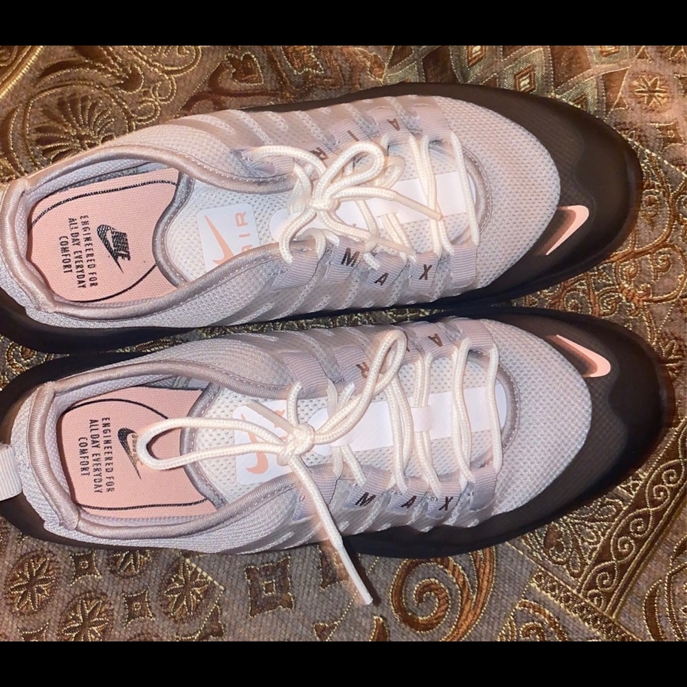 Nike shoes female